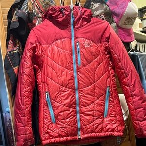 Mountain Hardwear Red Puffer Jacket with Blue Accents